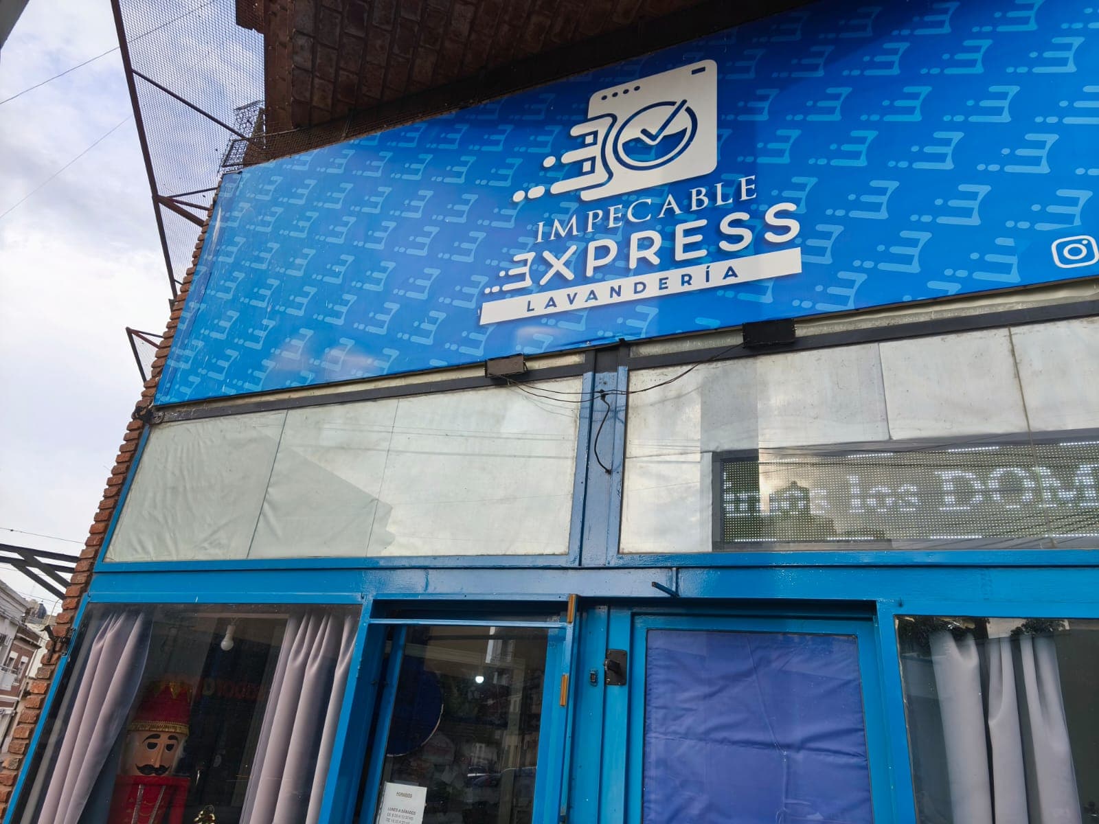 Impecable Express – local